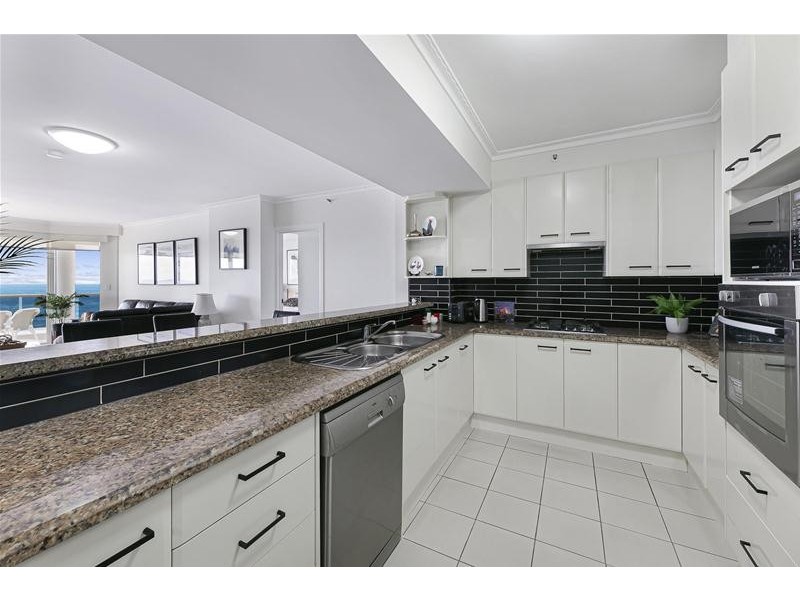 ‘XANADU EAST’ 59 Pacific  Street, Main Beach QLD 4217