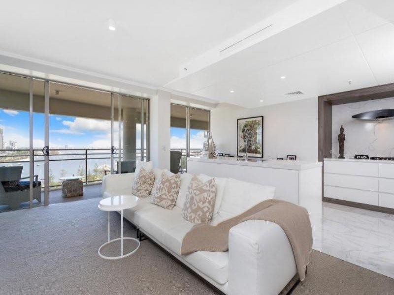 1 Lennie Avenue ‘LIBERTY PANORAMA’, Main Beach QLD 4217