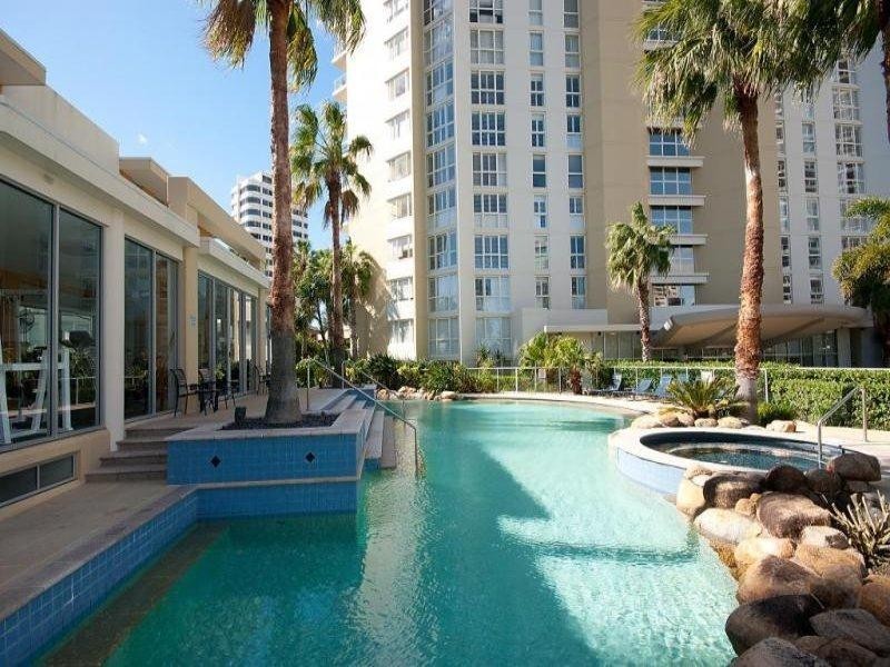 1 Lennie Avenue ‘LIBERTY PANORAMA’, Main Beach QLD 4217