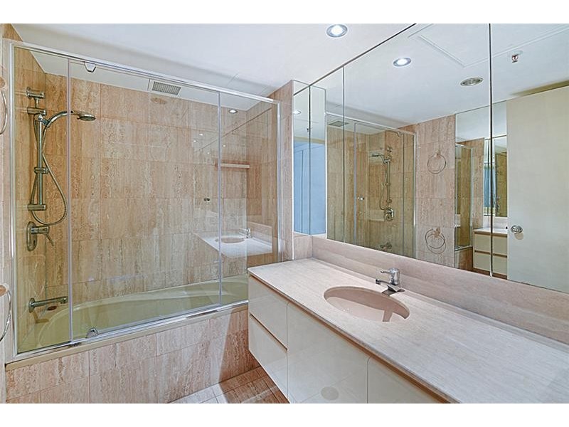 ‘CONTESSA’ 1 Serisier Avenue, Main Beach QLD 4217