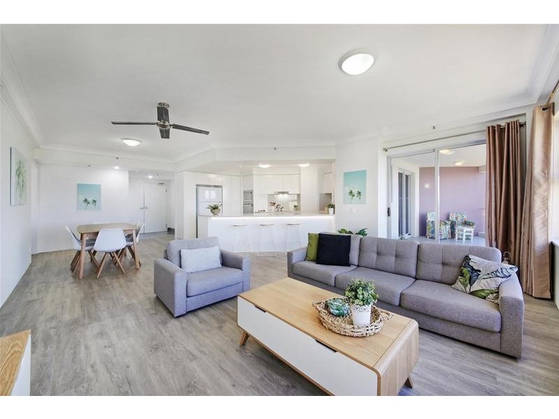 ‘GRAND MARINER’ 12 Commodore Drive, Paradise Waters QLD 4217