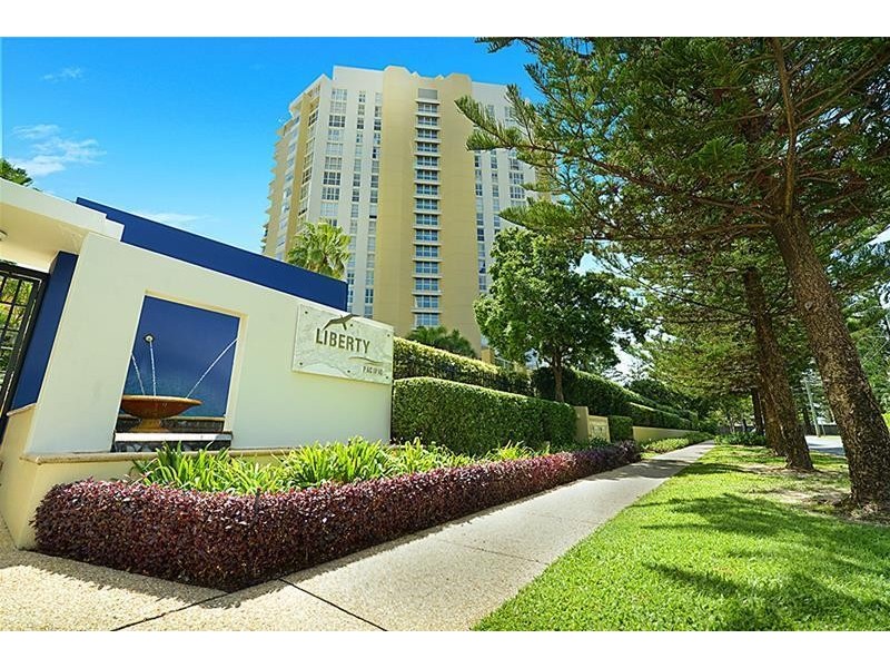 1 Lennie Avenue ‘LIBERTY PACIFIC’, Main Beach QLD 4217