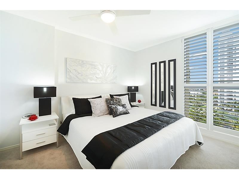 1 Lennie Avenue ‘LIBERTY PACIFIC’, Main Beach QLD 4217