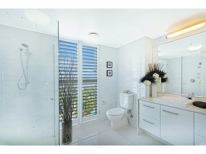 1 Lennie Avenue ‘LIBERTY PACIFIC’, Main Beach QLD 4217