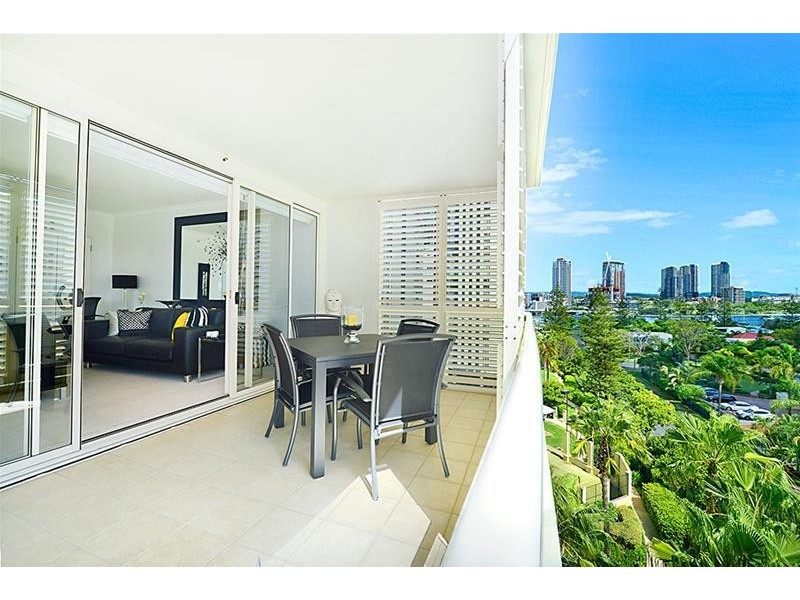 1 Lennie Avenue ‘LIBERTY PACIFIC’, Main Beach QLD 4217