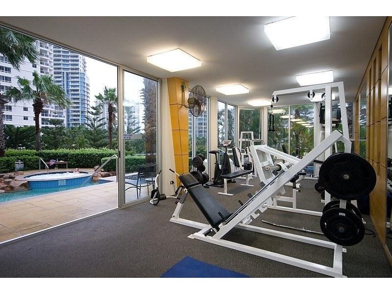 1 Lennie Avenue ‘LIBERTY PACIFIC’, Main Beach QLD 4217