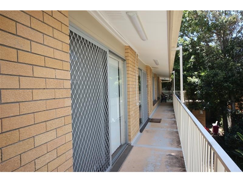 ‘Breaker’ 35 Breaker Street, Main Beach QLD 4217