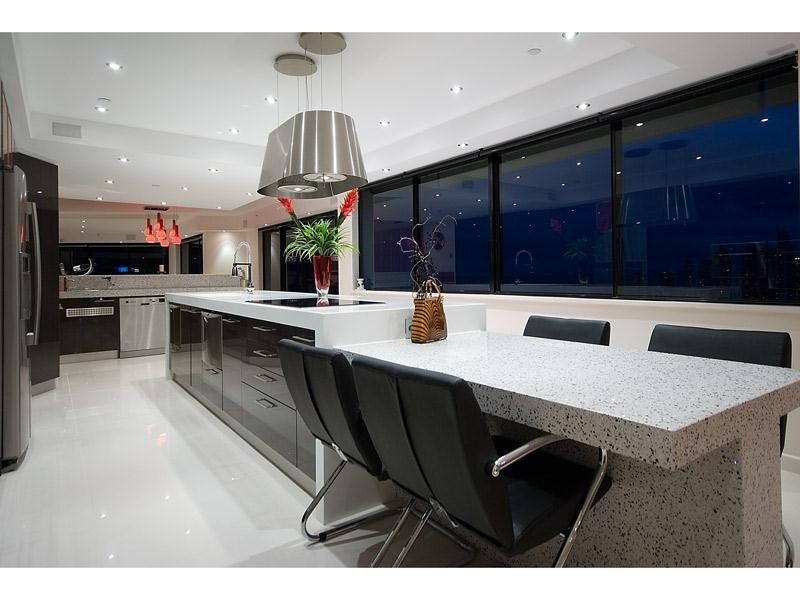 ‘THE INLET’ 24 Breaker Street, Main Beach QLD 4217