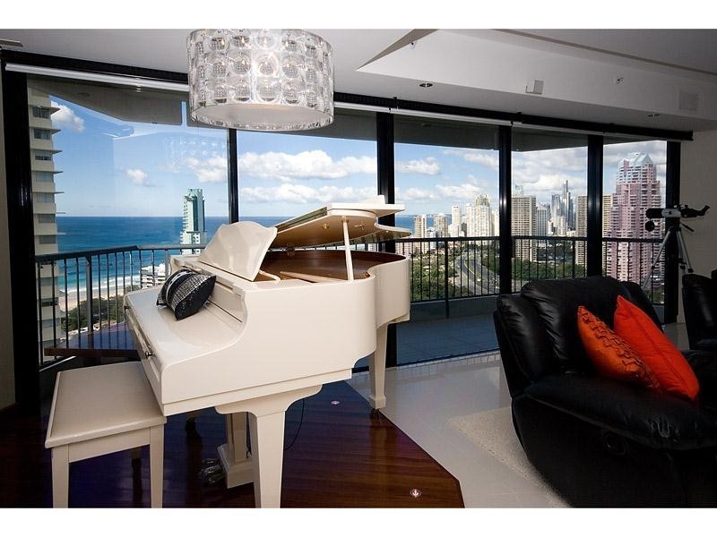 ‘THE INLET’ 24 Breaker Street, Main Beach QLD 4217