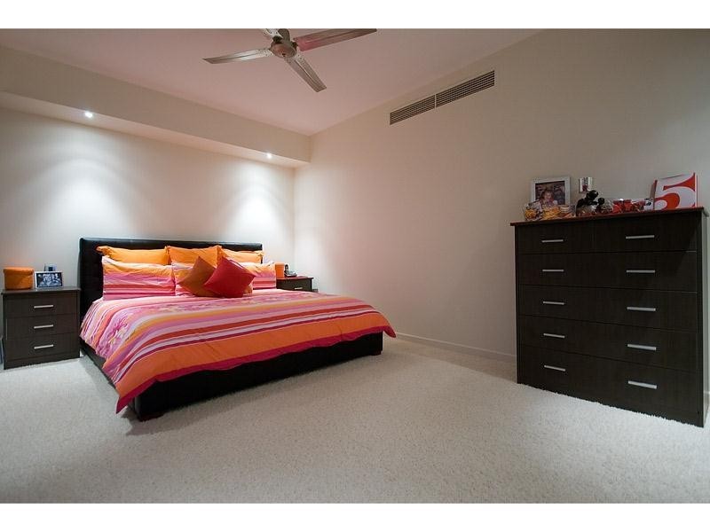 ‘THE INLET’ 24 Breaker Street, Main Beach QLD 4217