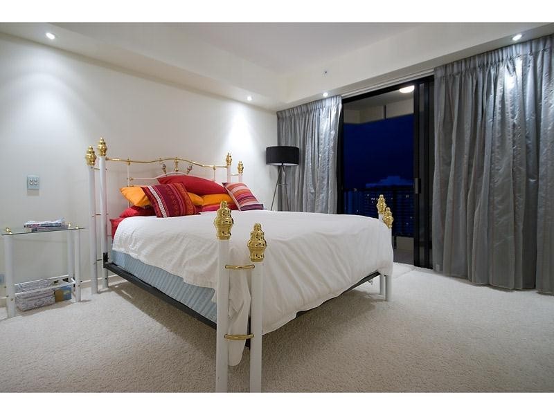 ‘THE INLET’ 24 Breaker Street, Main Beach QLD 4217