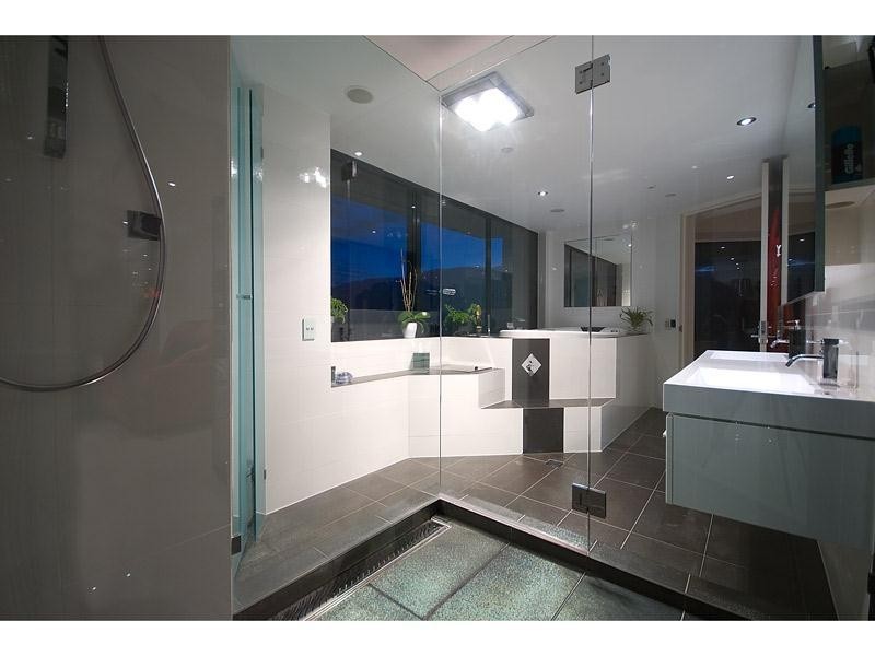 ‘THE INLET’ 24 Breaker Street, Main Beach QLD 4217