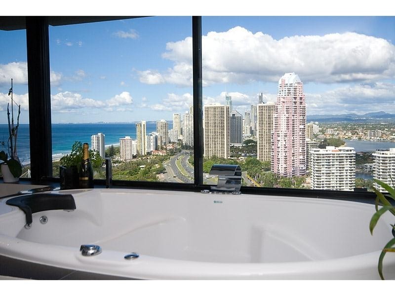 ‘THE INLET’ 24 Breaker Street, Main Beach QLD 4217