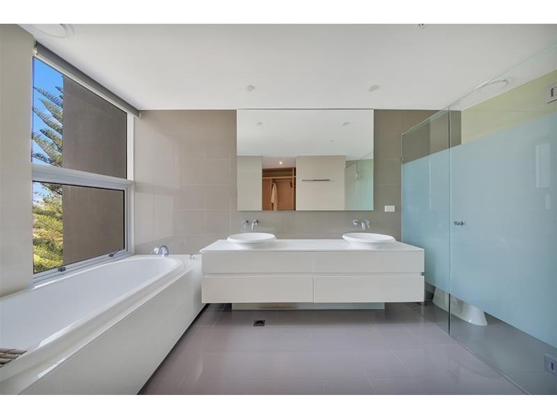 ‘AXIS’ 11 Hill Parade, Main Beach QLD 4217