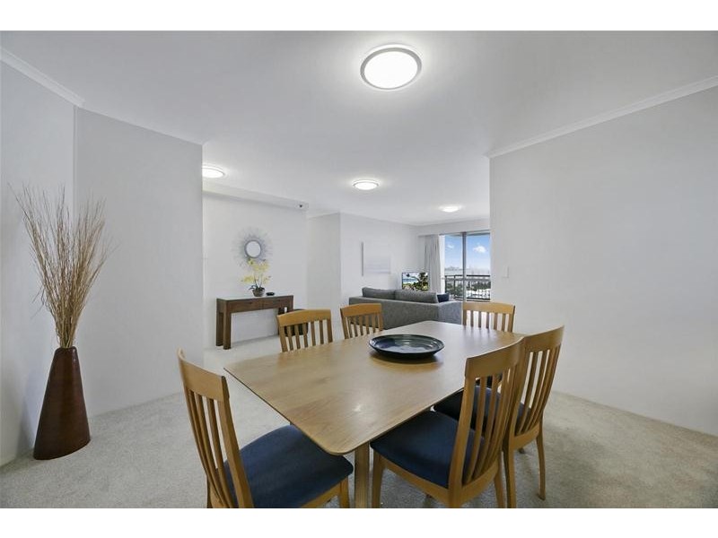 ‘The Meriton’ 29 Woodroffe Street, Main Beach QLD 4217