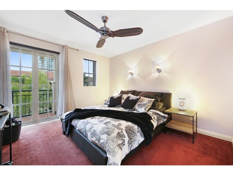 ‘SAINTE MAXIME’ 38 Woodroffe Avenue, Main Beach QLD 4217