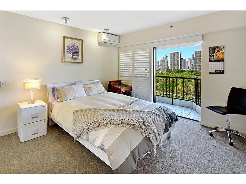 ‘THE INLET’, 24 Breaker Street, Main Beach QLD 4217