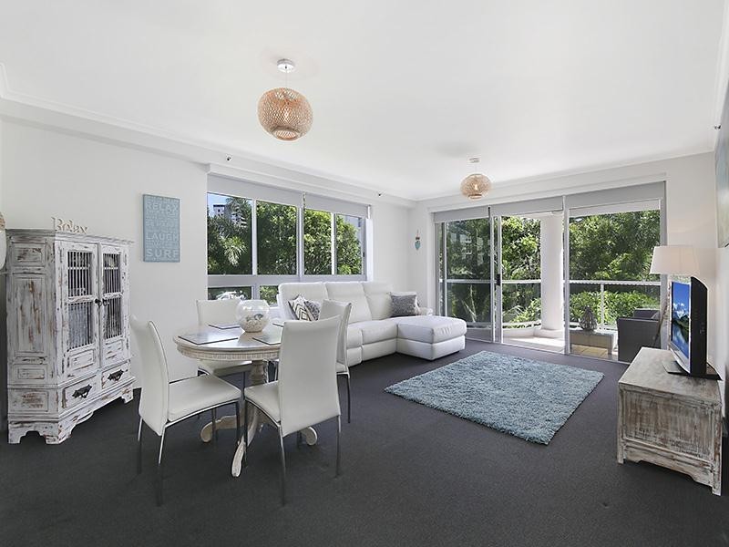 ‘OSCAR ON MAIN’ 1 Hughes  Avenue, Main Beach QLD 4217