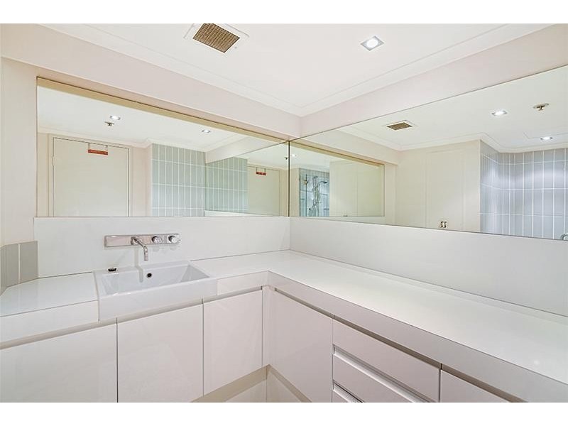2 Admiralty Drive ‘ATLANTIS EAST’, Paradise Waters QLD 4217