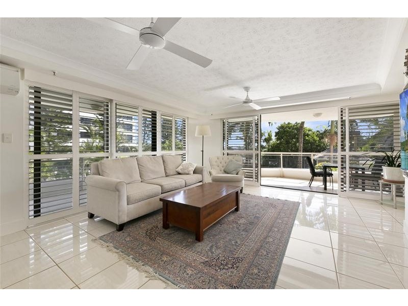 ‘PINTARI’ 3 Cunningham Avenue, Main Beach QLD 4217