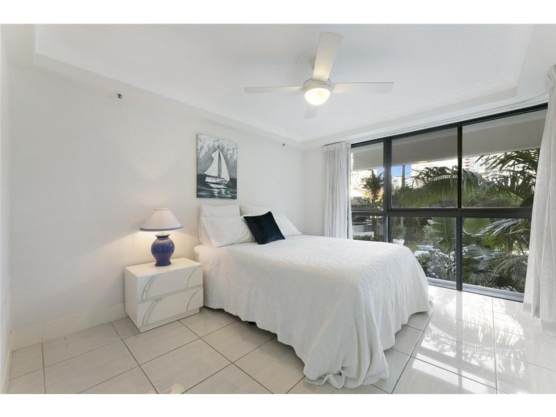 ‘PINTARI’ 3 Cunningham Avenue, Main Beach QLD 4217