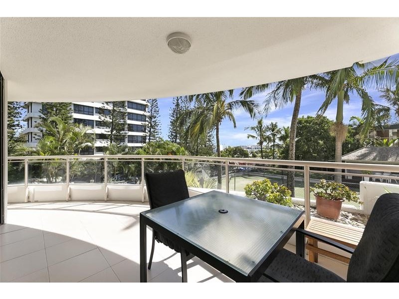 ‘PINTARI’ 3 Cunningham Avenue, Main Beach QLD 4217