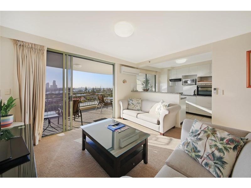 ‘THE MERITON’ 29 Woodroffe Avenue, Main Beach QLD 4217