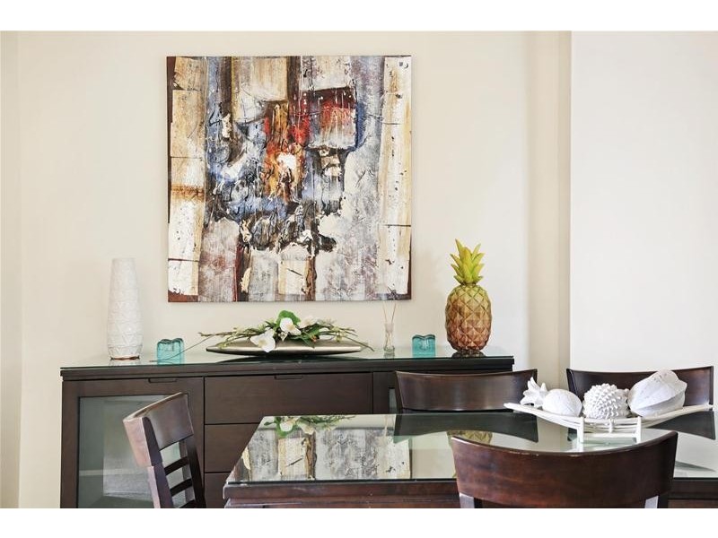 ‘THE MERITON’ 29 Woodroffe Avenue, Main Beach QLD 4217