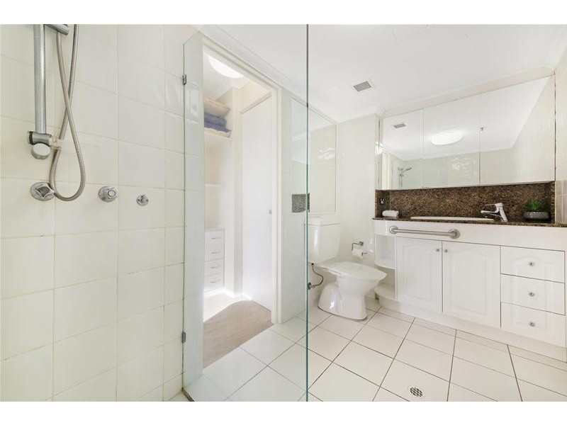 ‘THE MERITON’ 29 Woodroffe Avenue, Main Beach QLD 4217