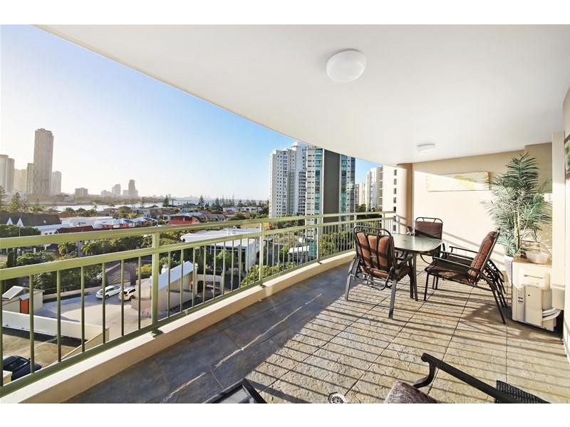 ‘THE MERITON’ 29 Woodroffe Avenue, Main Beach QLD 4217