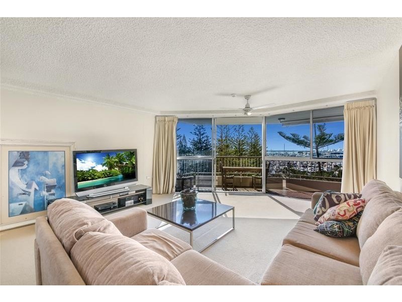 ‘Yachting Towers’ 18 MacArthur Parade, Main Beach QLD 4217