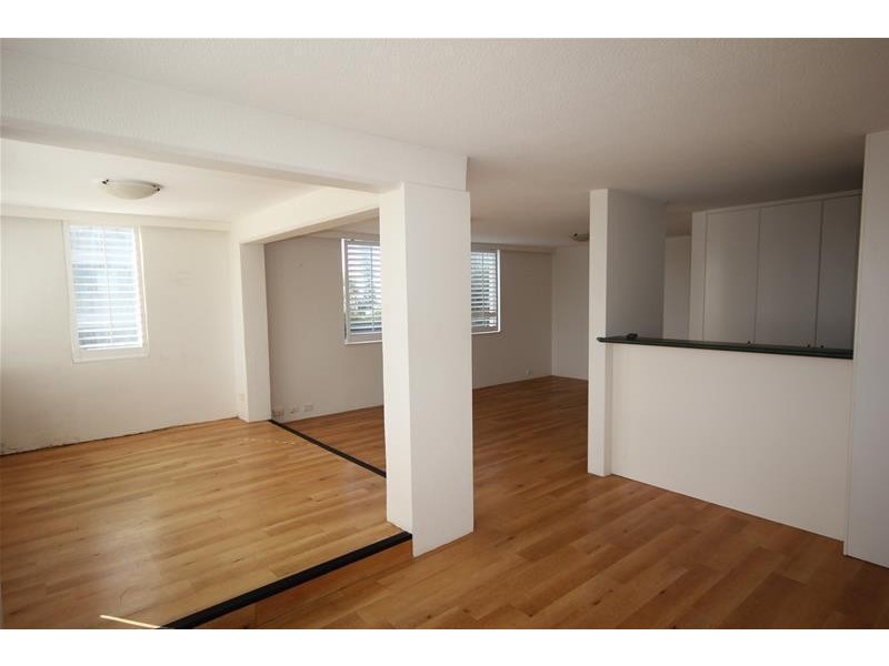 ‘Melaleuca’ 25 Pacific  Street, Main Beach QLD 4217