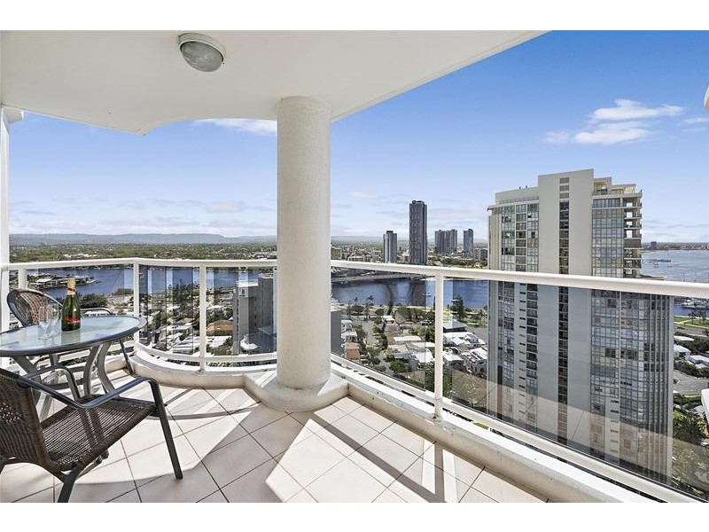 ‘OSCAR ON MAIN’ 1 Hughes Avenue, Main Beach QLD 4217