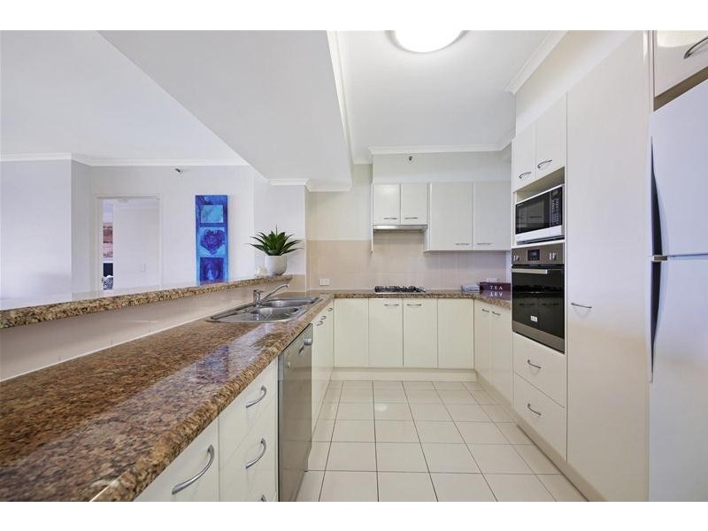 ‘XANADU EAST’ 59 Pacific  Street, Main Beach QLD 4217