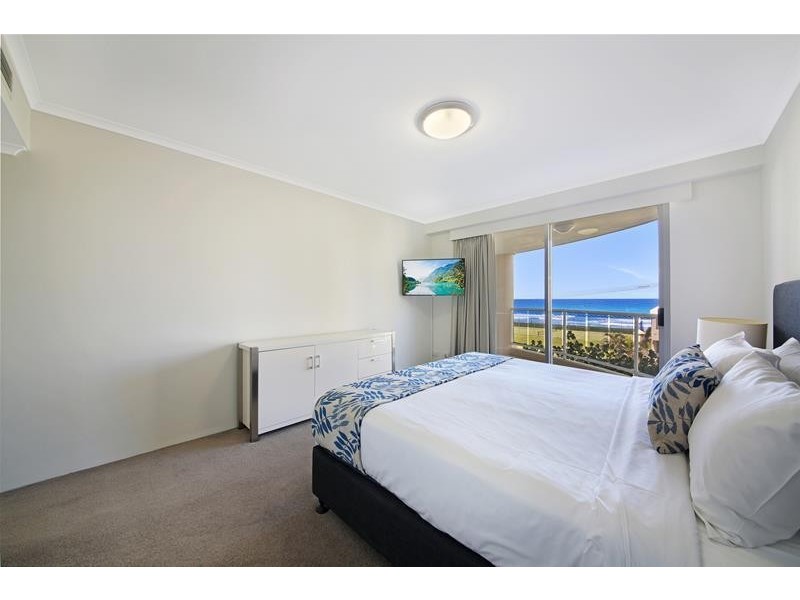 ‘XANADU EAST’ 59 Pacific  Street, Main Beach QLD 4217