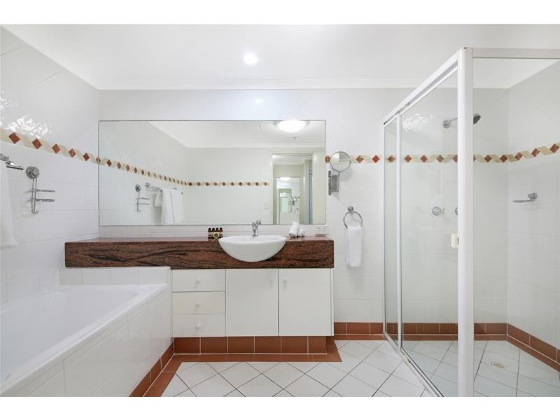 ‘XANADU EAST’ 59 Pacific  Street, Main Beach QLD 4217