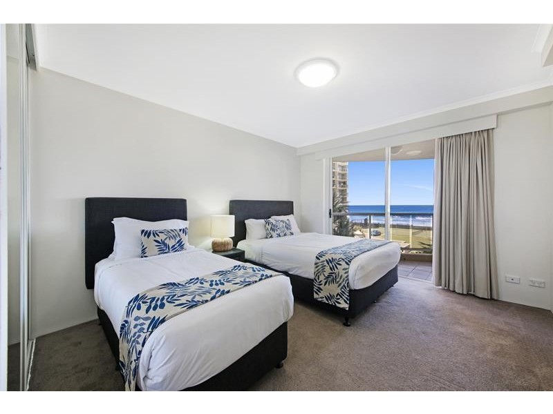 ‘XANADU EAST’ 59 Pacific  Street, Main Beach QLD 4217