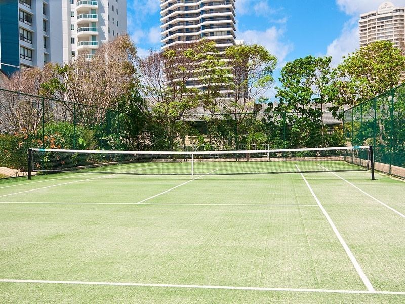 ‘XANADU EAST’ 59 Pacific  Street, Main Beach QLD 4217