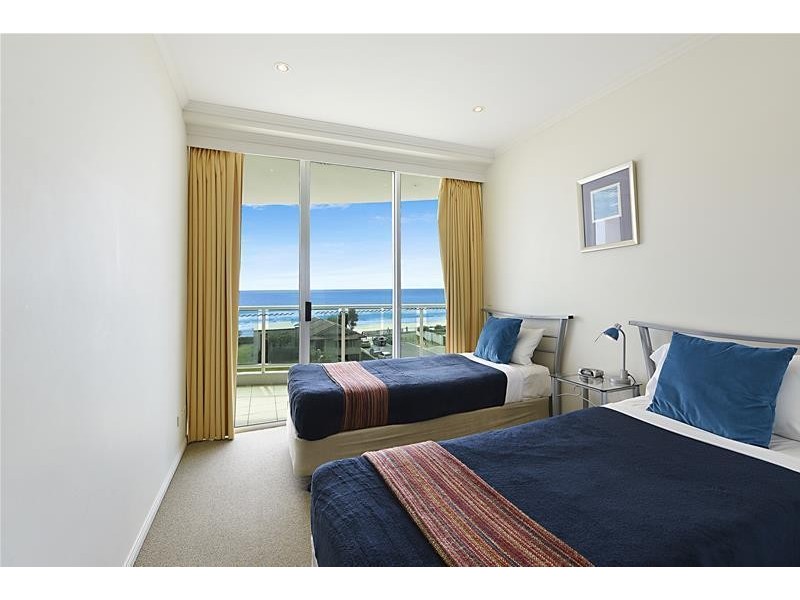 ‘PACIFIC VIEWS’ 5 Woodroffe Avenue, Main Beach QLD 4217