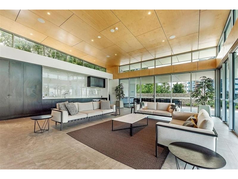 2201/397 Christine Avenue, Varsity Lakes QLD 4227