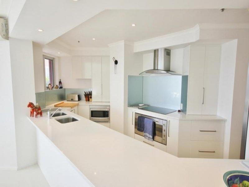 ‘GRAND MARINER’ 12 Commodore Drive, Paradise Waters QLD 4217