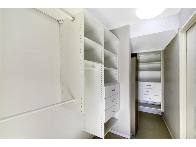 ‘THE MERITON’ 29 Woodroffe Avenue, Main Beach QLD 4217