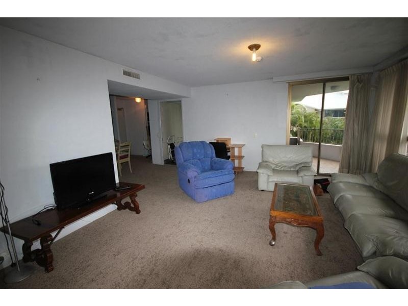 ‘Royal Surfrider’ Main Beach Parade, Main Beach QLD 4217