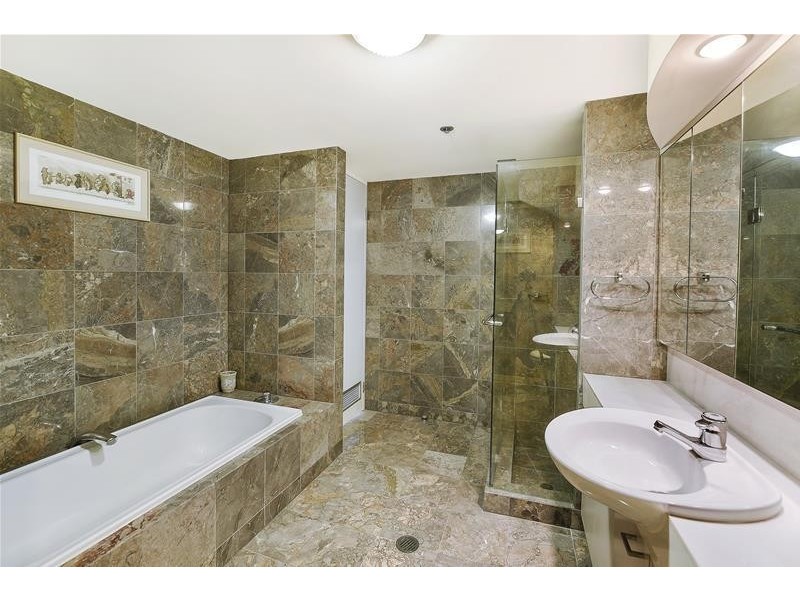 ‘The Inlet’ 24 Breaker. Street, Main Beach QLD 4217