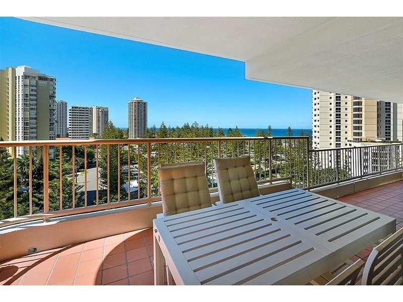 ‘PARK LANE’ 1 Peak Avenue, Main Beach QLD 4217