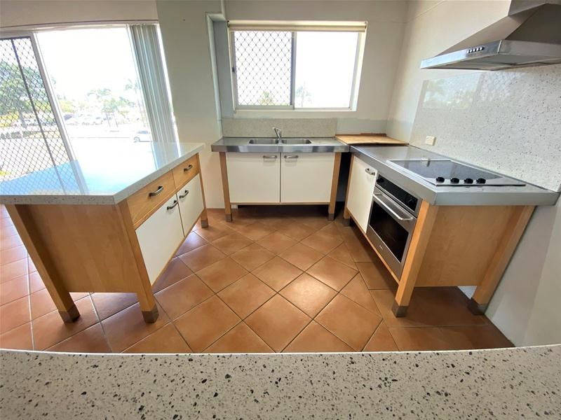 3/128 Marine Parade, Southport QLD 4215