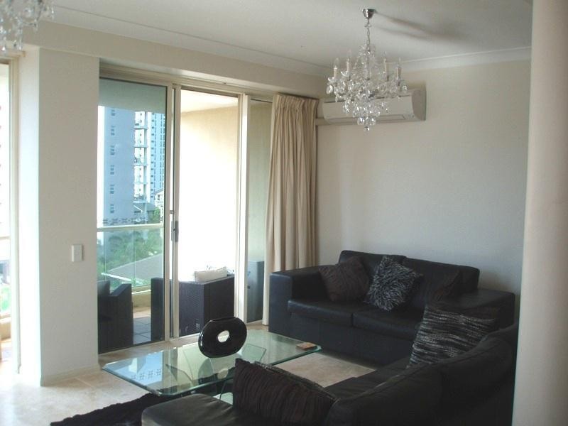 5-7 Cronin Avenue ‘Seychelles’, Main Beach QLD 4217