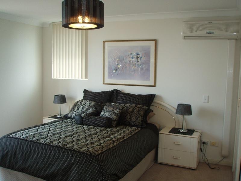 5-7 Cronin Avenue ‘Seychelles’, Main Beach QLD 4217