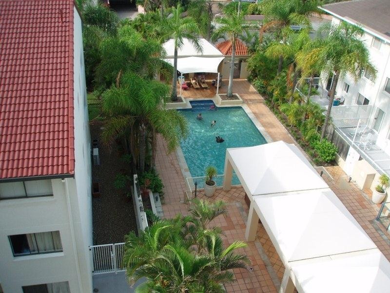 5-7 Cronin Avenue ‘Seychelles’, Main Beach QLD 4217