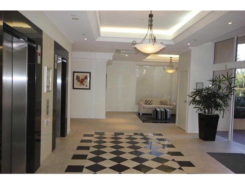 ‘XANADU NORTH’ 59 Pacific Street, Main Beach QLD 4217